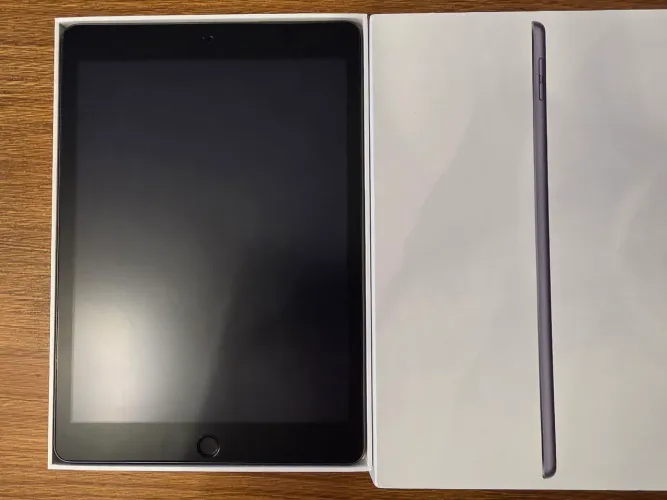 iPad 9 64GB Cinza Espacial + 2 capas + caneta + teclado + mouse