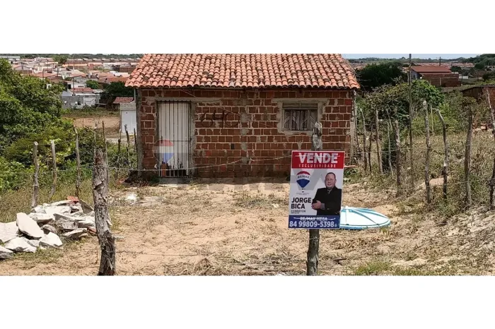 Terreno com casa Pronta na Estrada de Genipabu