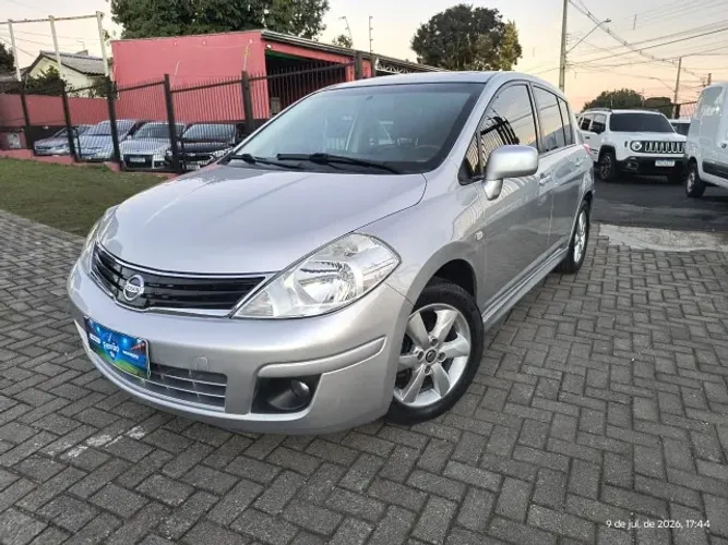 Nissan Tiida SL 1.8/1.8 Flex 16V Mec. 2012