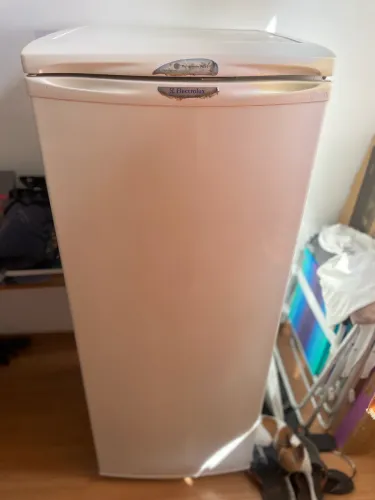 Geladeira Eletrolux em ótimas condições