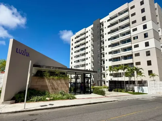 Excelente apartamento na Estrada do Luzia!!