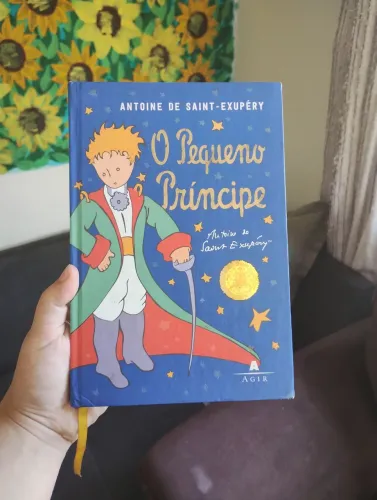 Pequeno Príncipe edição de luxo capa dura contem celo em relevo