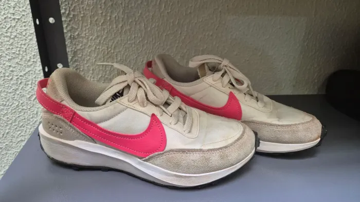 Nike Waffle Debut