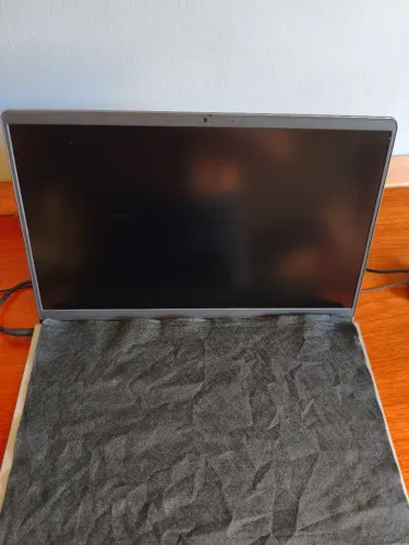 Nootbook semi-novo
