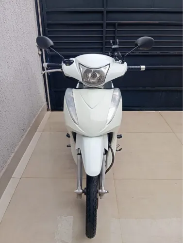 Honda Biz 125 2013 Branca