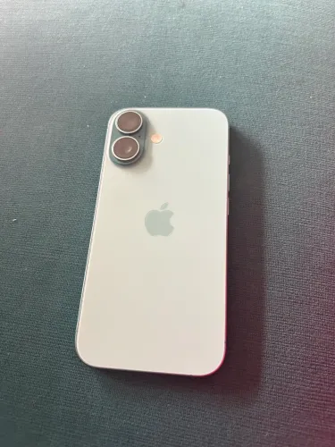 iPhone 16