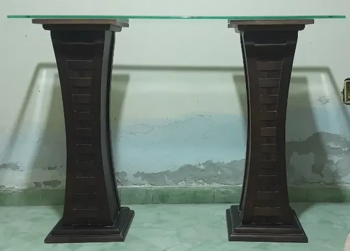 Vendo Rack + mesa de jantar com 4 cadeiras com vidro temperado + aparador com vidro temper