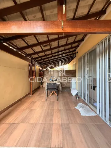 Cida Rabelo Vende apto tipo casa com um espaço enorme 2qts sala grande só R$579.000, mil