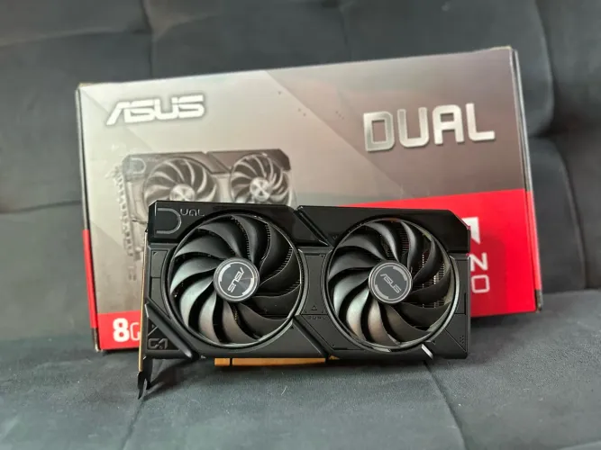 Placa de Vídeo ASUS Dual Radeon RX 7600 8GB GDDR6