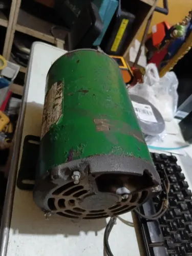 Motor elétrico Bivolt 3/4 CV Alta rotação