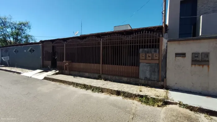 Casa para Venda em Brasília, Setor Oeste (Gama), 4 dormitórios, 3 banheiros, 3 vagas
