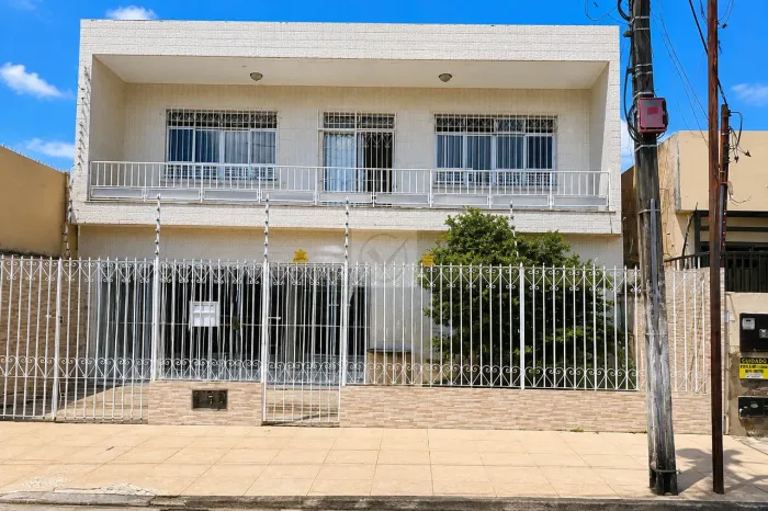 Casa à venda, 6 quartos, 1 suíte, 4 vagas, Salgado Filho - Aracaju/SE