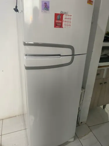 VENDO GELADEIRA CÔNSUL