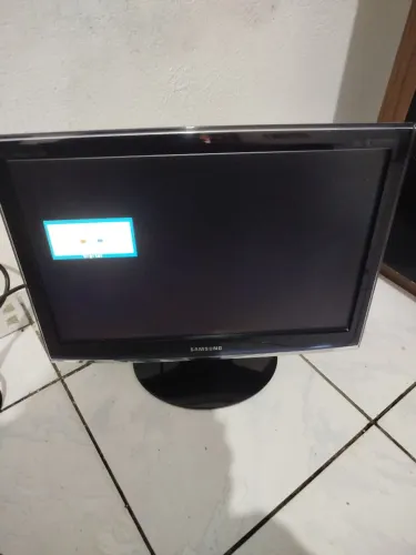 Tela de computador marca Samsung bem conservada