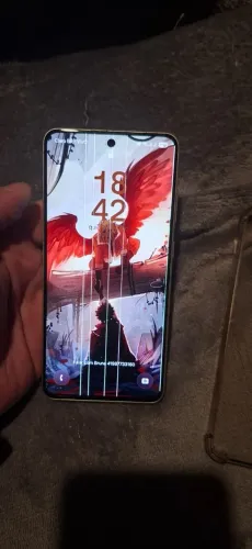 Samsung s21 FE com listras no display