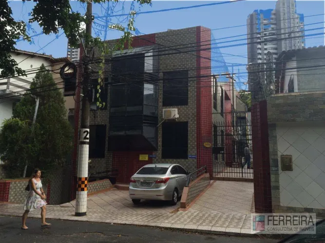 Dois prédios comerciais no Acupe de Brotas, Salvador. 698m² construídos, 522m² de terreno,