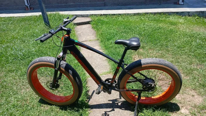 Fat bike Spectro aro 26 (elétrica assistida)