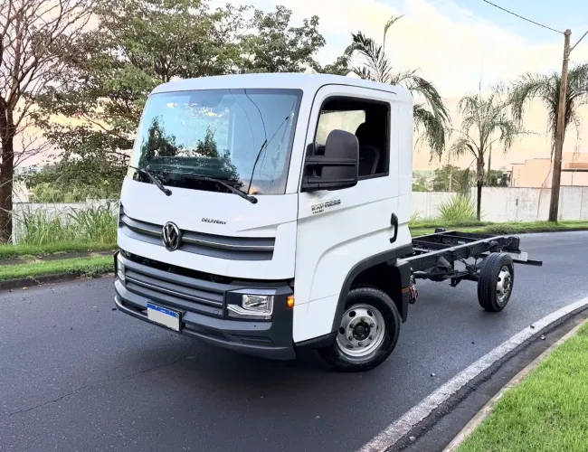 Caminhão VW Delivery Express 71.000km