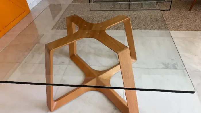 Mesa de jantar quadrada