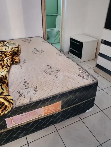 Cama box comum bom estado