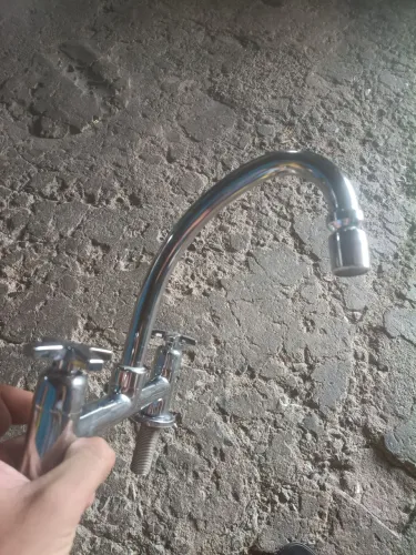Torneira com misturador de temperatura