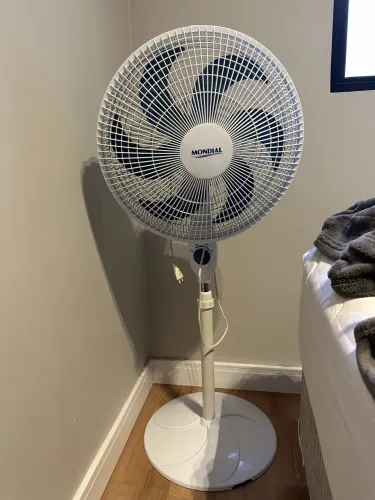 Ventilador Mondial Pé