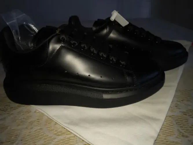 Alexander McQueen Oversized All Black Premium