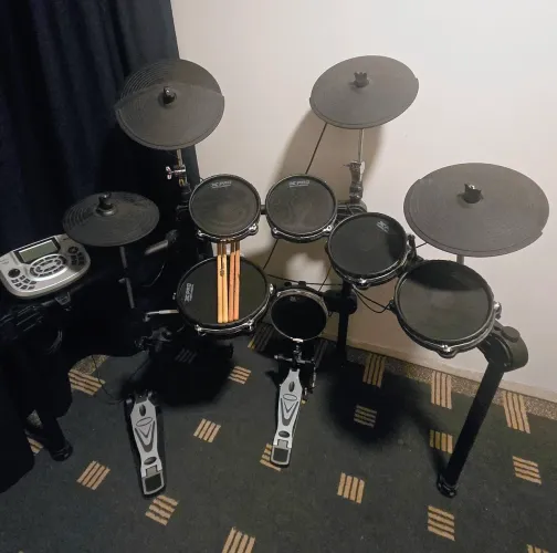 Bateria Eletrônica X-Pro ED-200 Mesh - 2 Tons, 2 Surdos e 3 Pratos