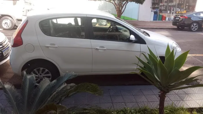 Fiat Palio Attractive 1.0 EVO Fire Flex 8V 5P 2014