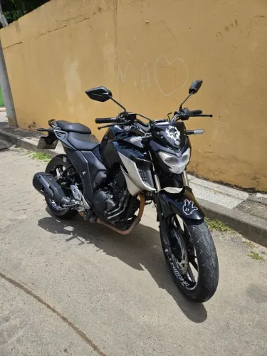 Fazer 250