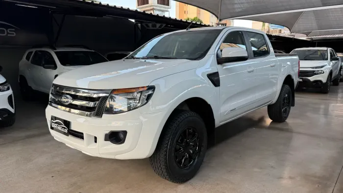 Ford Ranger XLS 2.5 16V 4X2 CD Flex 2014