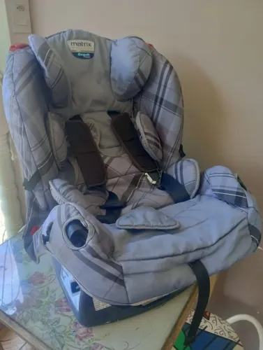 Cadeirão para carro