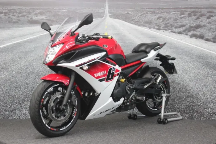 YAMAHA XJ6 F 2016