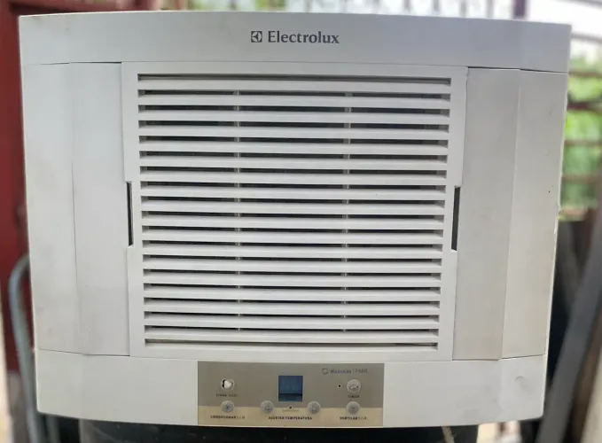Ar condicionado de 7.500 btus Electrolux 127 volts 