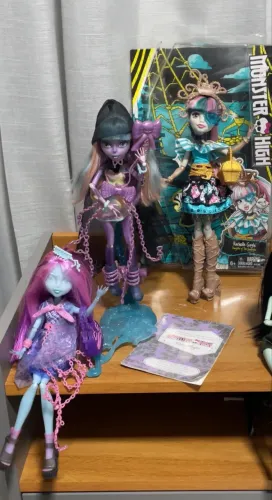 Lote Monster High (kiyomi, river e rochelle)