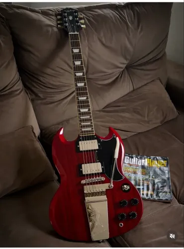 Top demais! Epiphone SG Vibrola e Malagoli Custom!