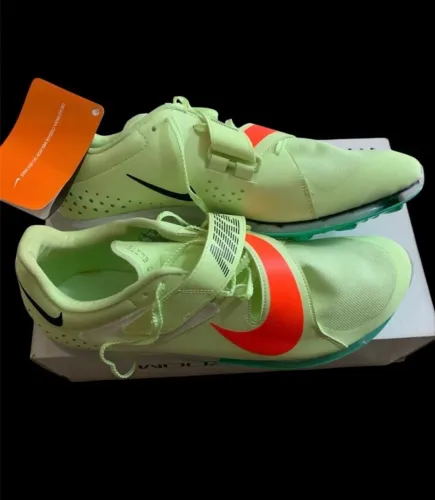 Sapatilha Nike air zoom LJ elite 