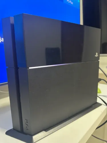 PS4 500GB + 2 Controles Originais + 5 Jogos + Caixa
