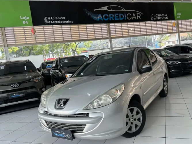 Peugeot 207 XR 1.4 Flex 8V 5P 2013
