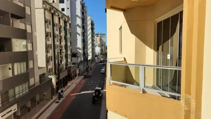 Imóvel para aluguel com 75 metros quadrados com 2 quartos em Centro - Balneário Camboriú -