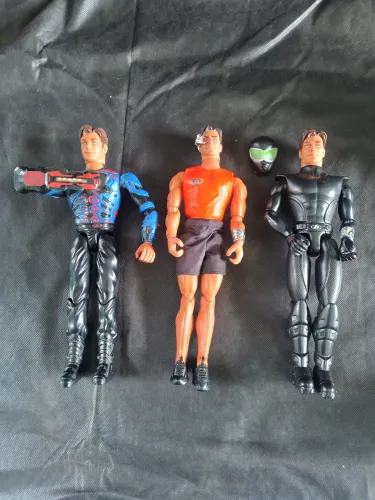 4 bonecos Max Steel (Mattel). Linha vintage. 3 heróis e 1 vilão