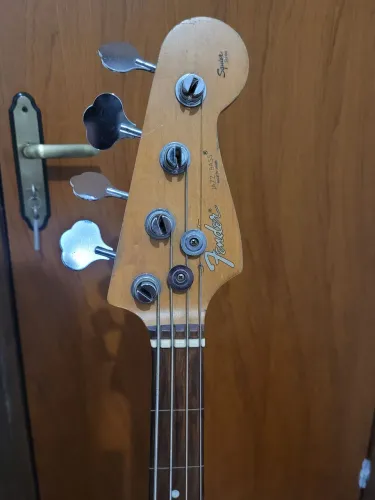 Baixo Fender Southern Cross Fretless