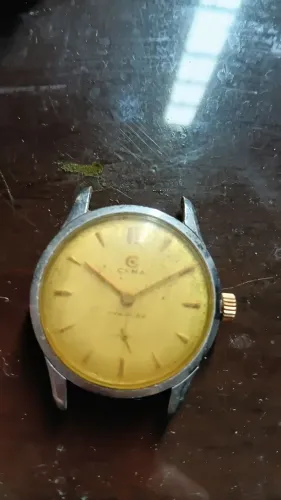 Relógio Cyma