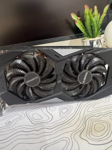 Placa de Vídeo RX 5600 XT Gigabyte Windforce OC 6GB