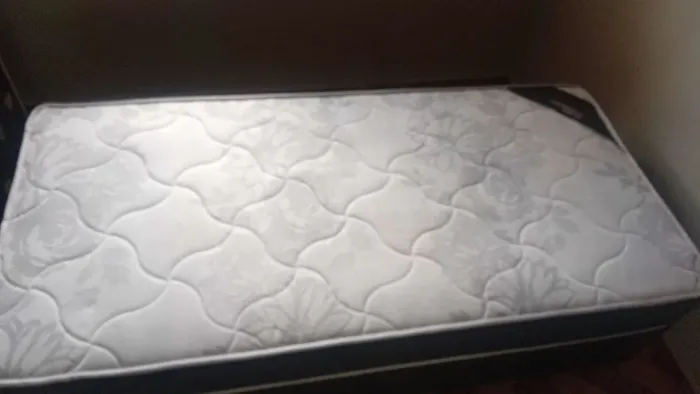 Cama box colchão de mola emsacada