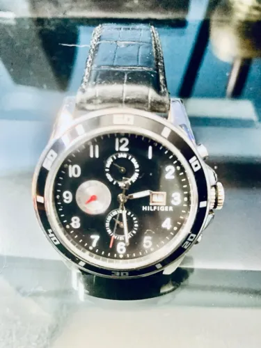 relógio tommy hilfiger masculino couro preto