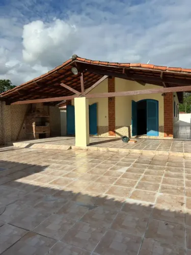 Casa de condomínio para venda com 130 metros quadrados com 3 quartos