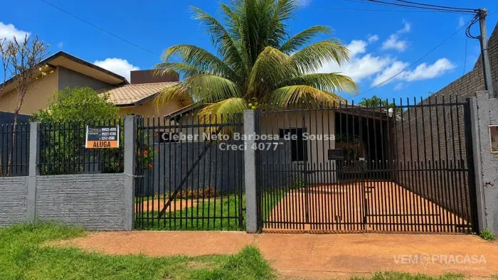 ALUGO IMÓVEL COM 3 DORMITÓRIOS E IPTU INCLUSO!