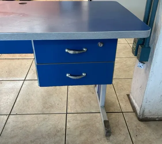Mesa ecritório