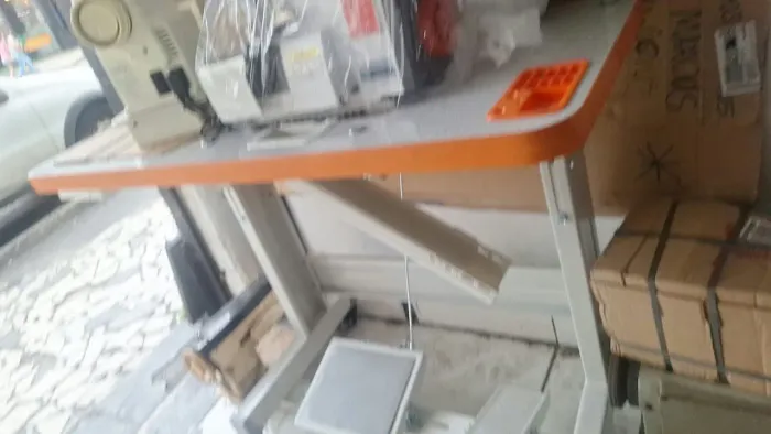 Vendo maquina overlock industrial diret nova na